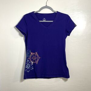 Arcteryx Women's Purple Short Sleeve V-Neck Shirt Size Medium Casual Minimalist